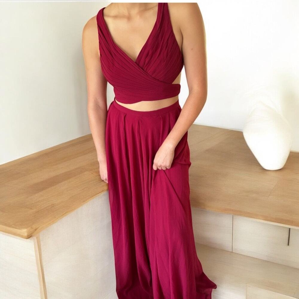 Fame + Partners Two Piece Burgundy Gown Size 8